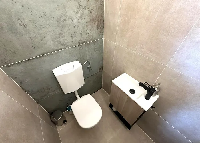 アパート Oleander Garden