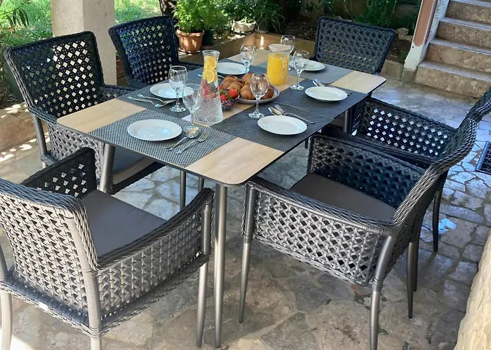 Oleander Garden * ビオグラード・ナ・モル